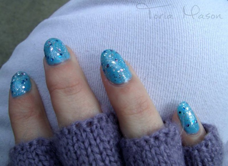 Elsa the Snow Queen nail art by Toria Mason , Nailpolis