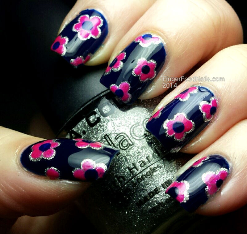 Silverlined Daisies nail art by Sam Nailpolis Museum Silverlined Daisies nail art by Sam Nailpolis Museum