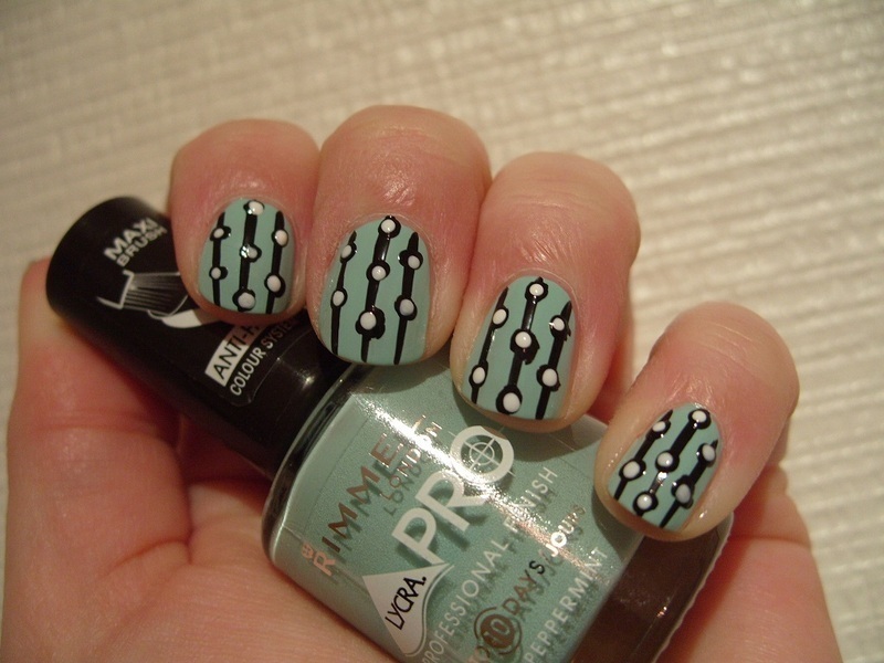 Peppermint Nails For Christmas Elizabeth Inspirations In 2019